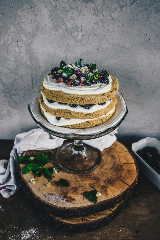 Buckwheat Berry Naked Cake - NattEats