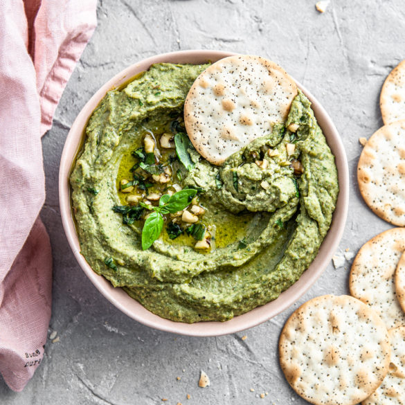 bean kale dip with crackers photography