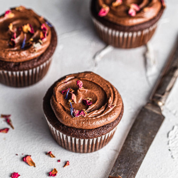 Keto Chocolate Cupcakes - natteats