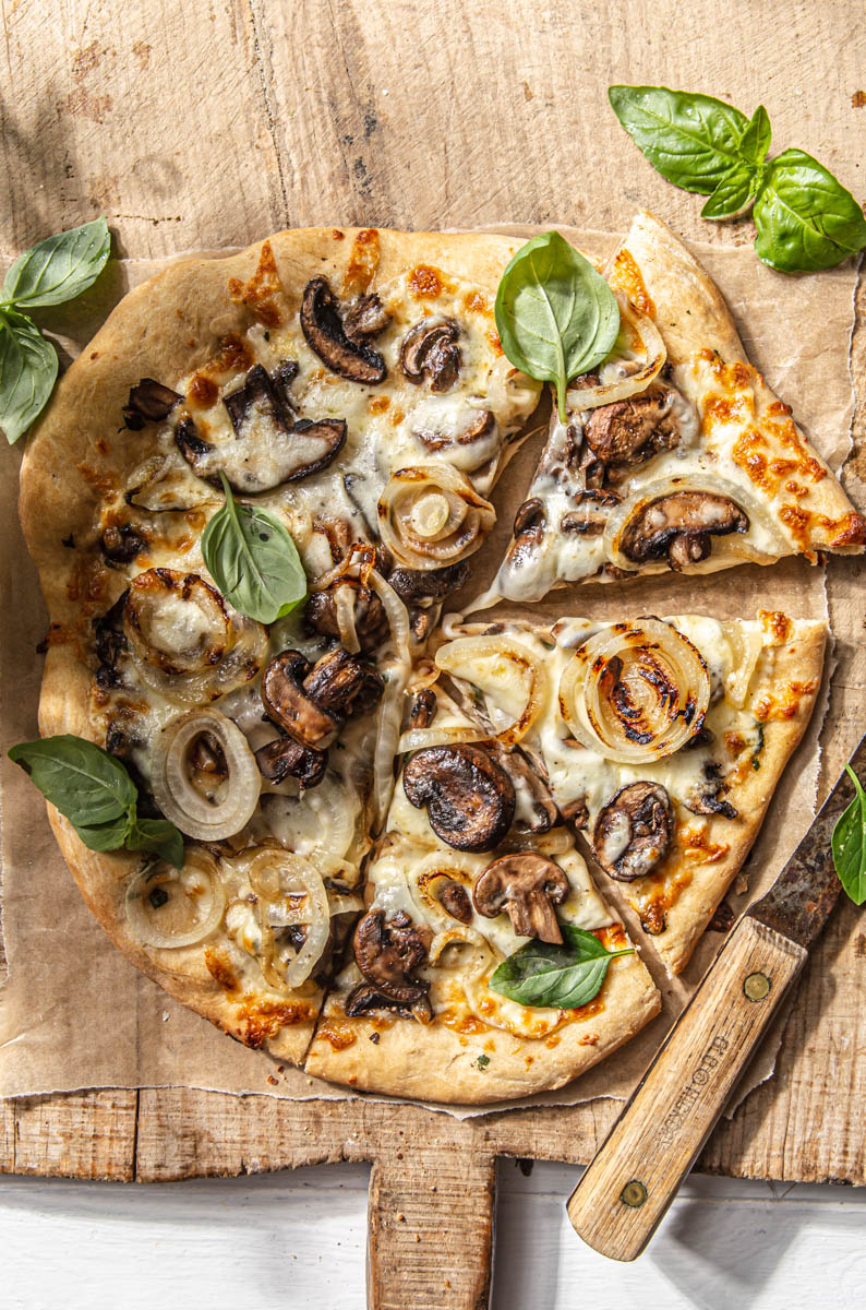 mushroom and onion pizza food photography